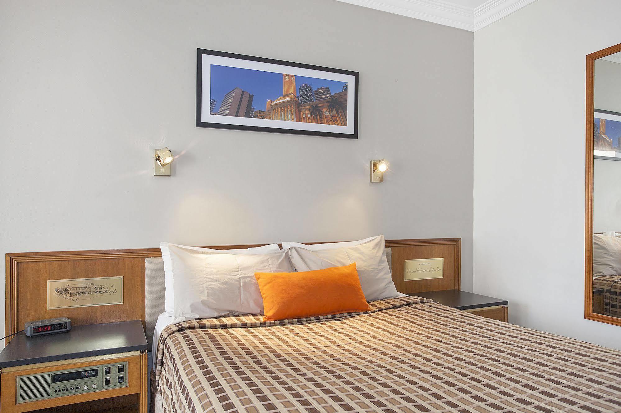 Coopers Colonial 3*